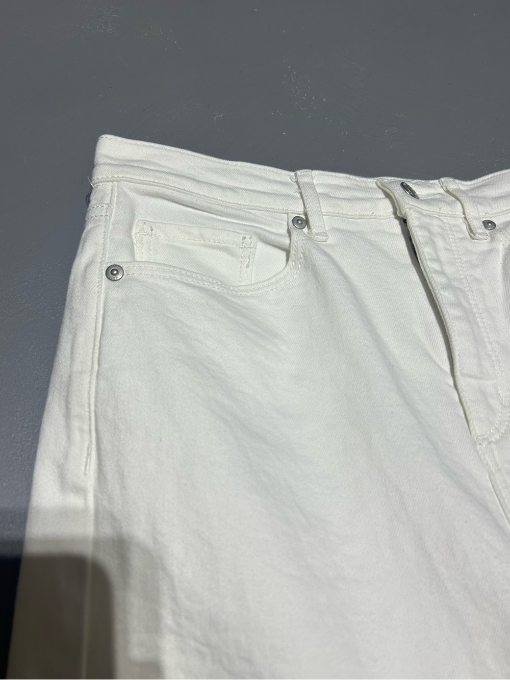 LOFT “The Slim” White Jeans (Women’s Size 27) - Picture 4 of 11